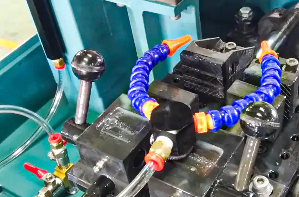 CK260B 切割機 磁吸式清潔噴水管